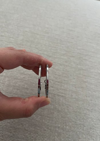 Gri Minimalist Halka Küpe ÇELİK - Görsel 3