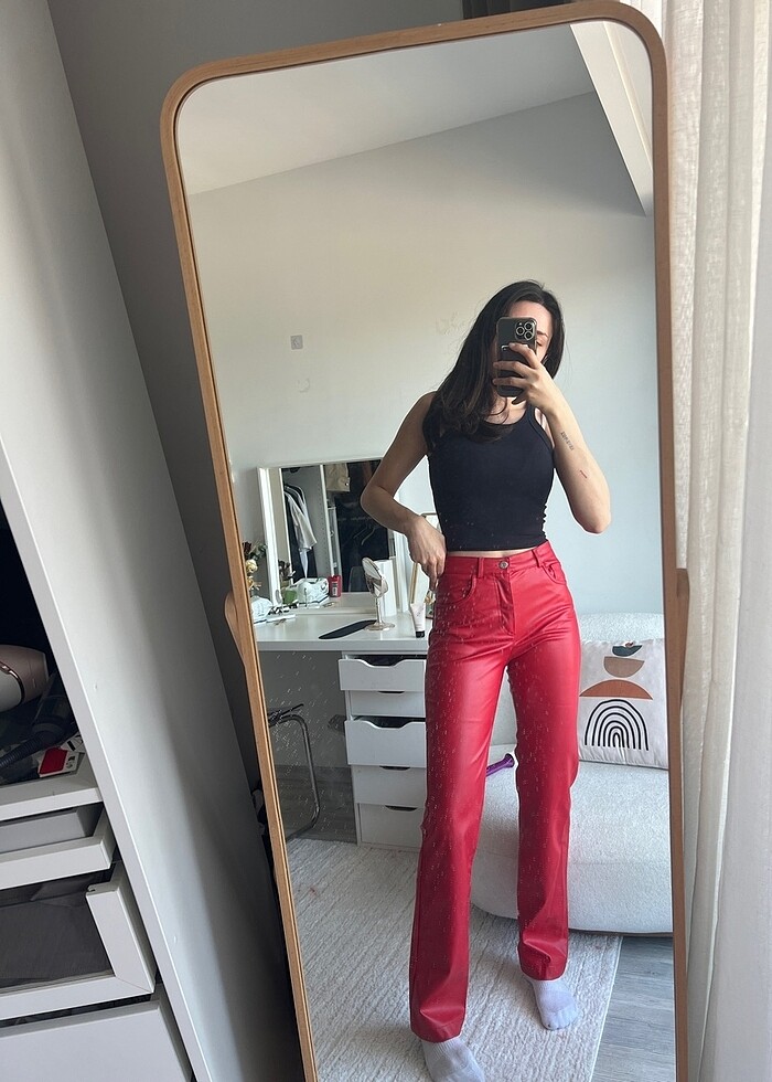 Zara kırmızı deri pantolon - Görsel 2