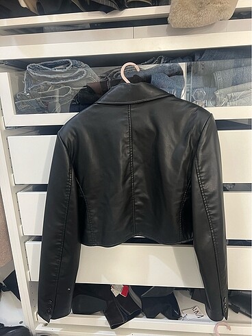 l Beden Zara crop deri ceket