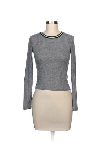 H&M Bluz %70 İndirimli.