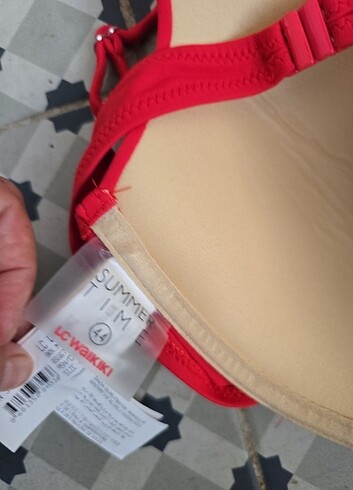 Kırmızı bikini üst