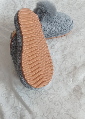 Gri Kürklü Kadın Ev Terliği - Görsel 2