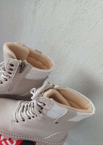 EMAX MARKALI Beyaz Kemerli Yüksek Topuklu Street Style Bot - Görsel 6