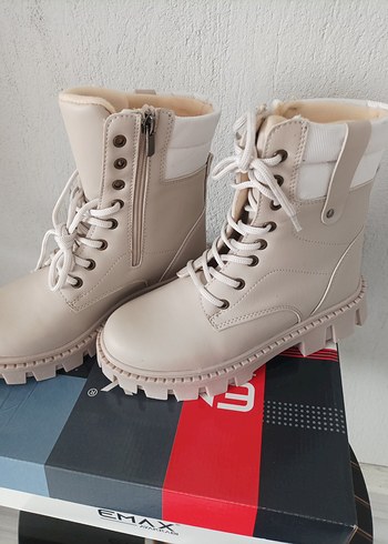 EMAX MARKALI Sokak Tarzı Beyaz Bağcıklı Kadın Bot - Görsel 7