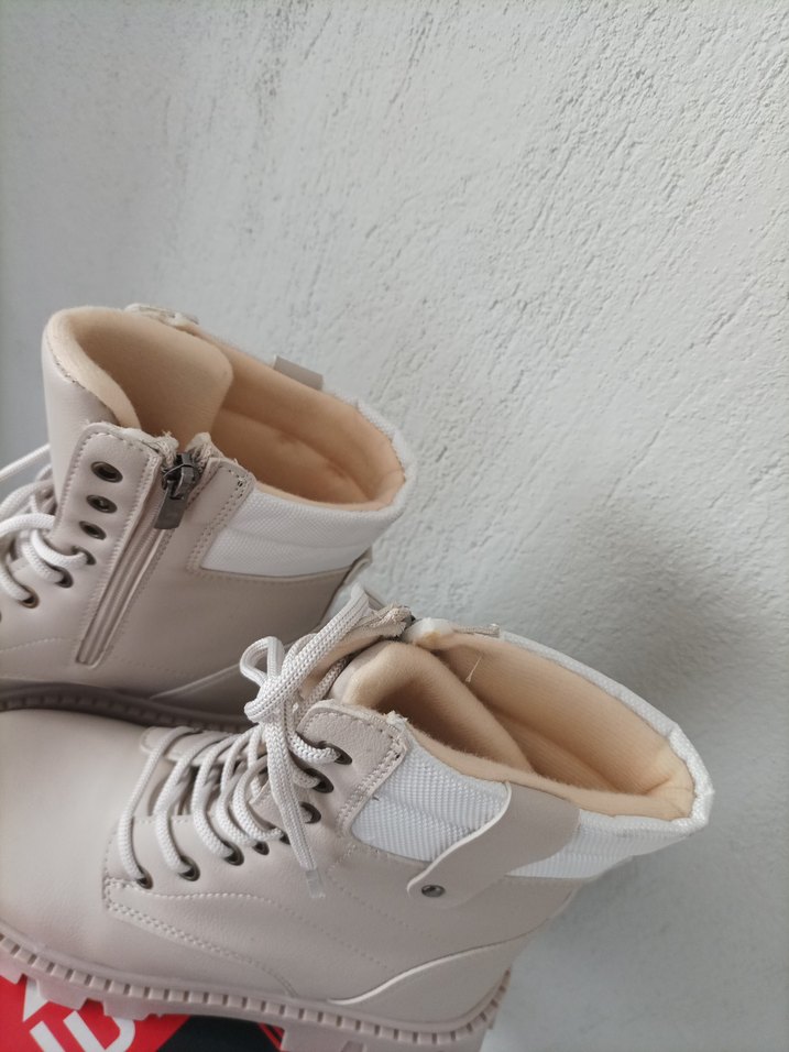 EMAX MARKALI Sokak Tarzı Beyaz Bağcıklı Kadın Bot - Görsel 2