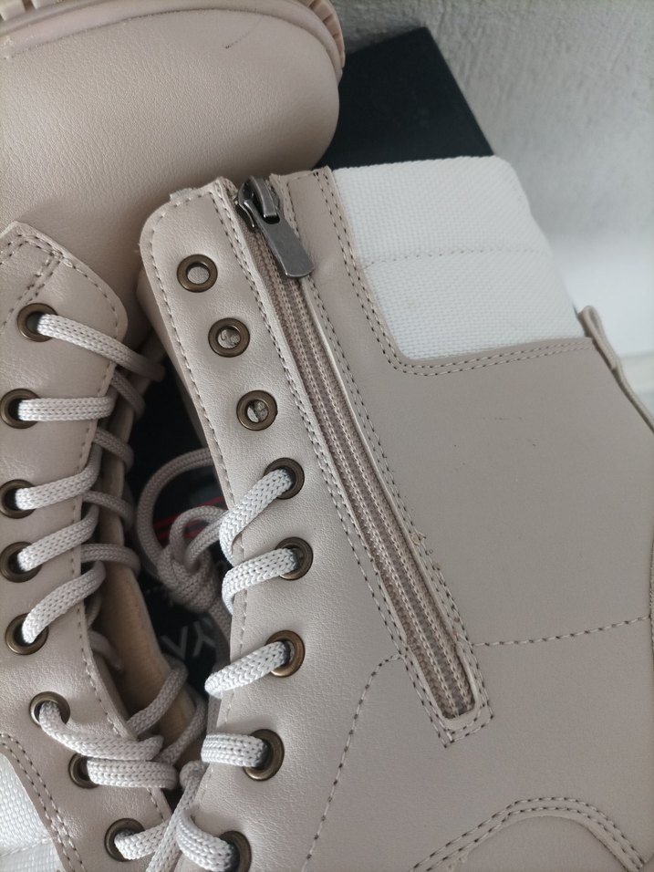 EMAX MARKALI Gri Beyaz Cırt Cırtlı Kadın Botu - Görsel 2