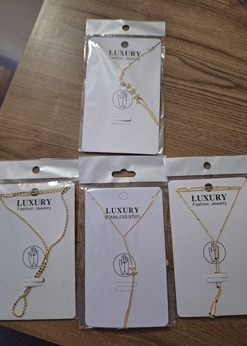 Altın Renk Zincir Detaylı Kadın El Zinciri - Görsel 2