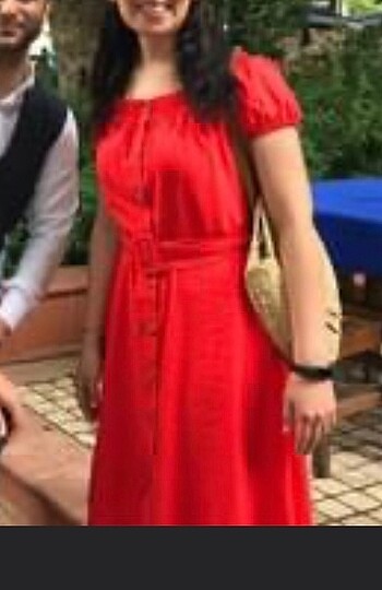 Kırmızının en güzel tonunda tam yazlık elbise