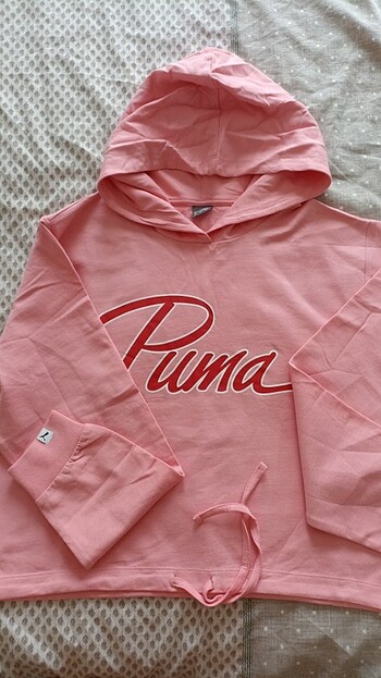 Pembe bağcıklı crop sweatshirt 