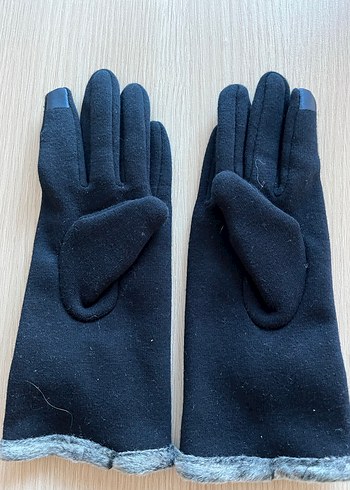 Gri Kürklü Kadın Eldiveni - Görsel 3