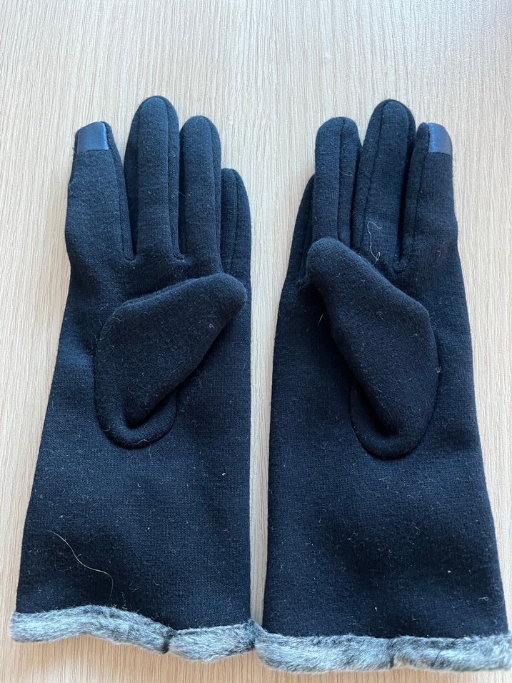 Gri Kürklü Kadın Eldiveni - Görsel 3