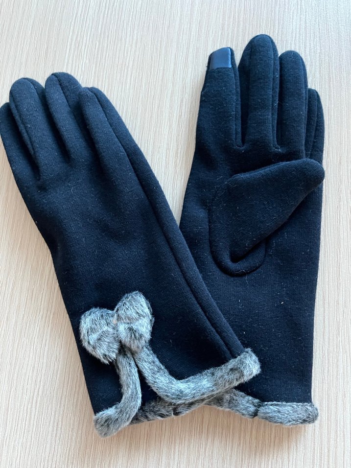 Gri Kürklü Kadın Eldiveni - Görsel 5