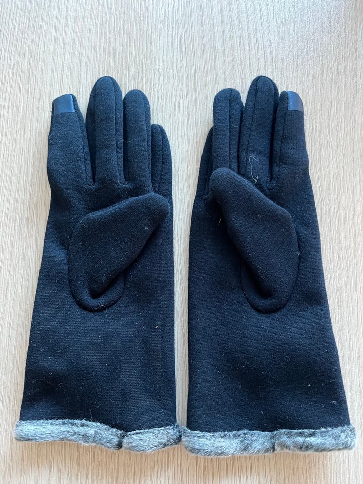 Gri Kürklü Kadın Eldiveni - Görsel 4