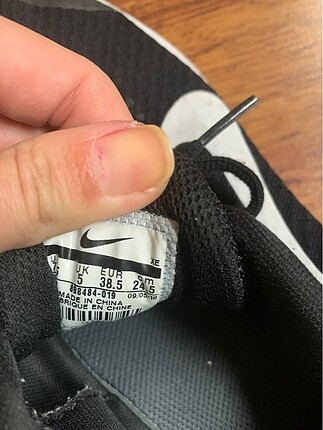 38.5 Beden siyah Renk Nike spor ayakkabı