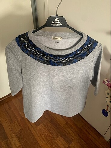 Vakko pullu sweatshirt