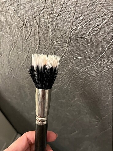 MAC Mac fondoten fırçası