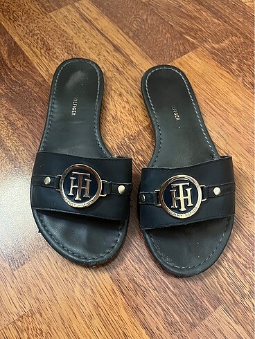 Tommy Hilfiger deri terlik