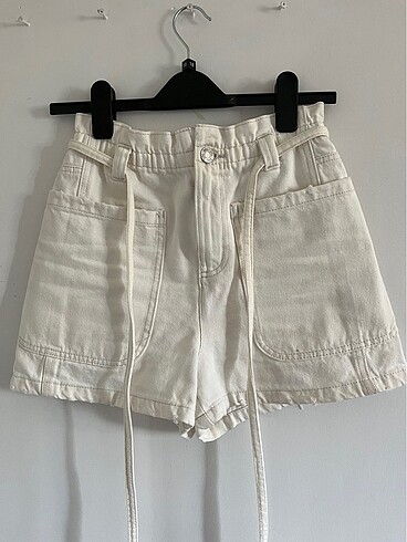 xs Beden beyaz Renk Zara jean şort