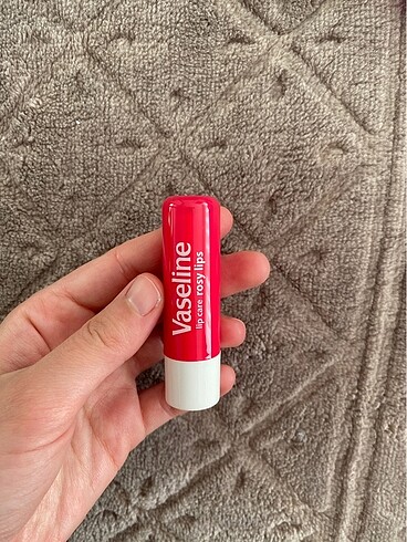 Vaseline dudak balmı