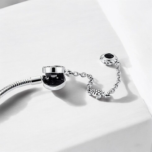 Pandora 925 ayar gümüş charm bileklik