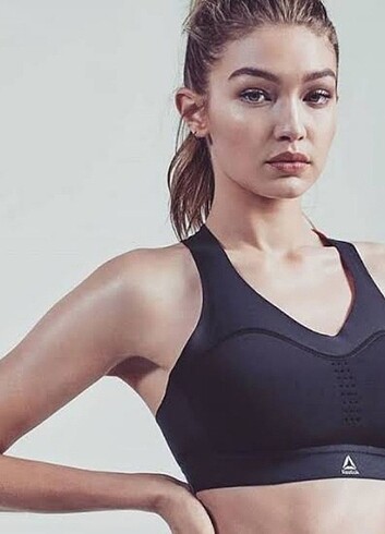 Reebok spor sütyeni 