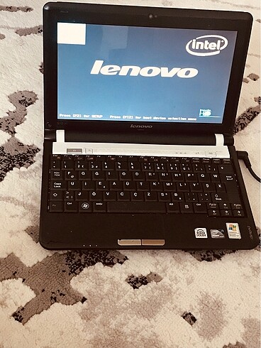 Lenova diz üstü ve acer diz üstü 2 adet