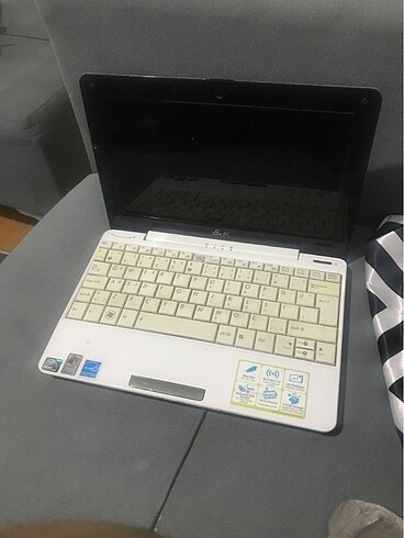 Diz üstü Eee Asus