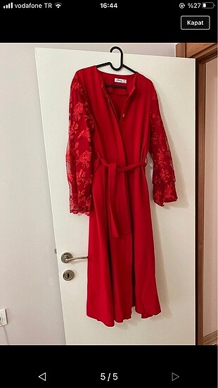 Kırmızı abaya