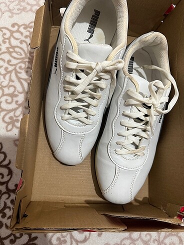 39 Beden beyaz Renk Puma ayakkabı