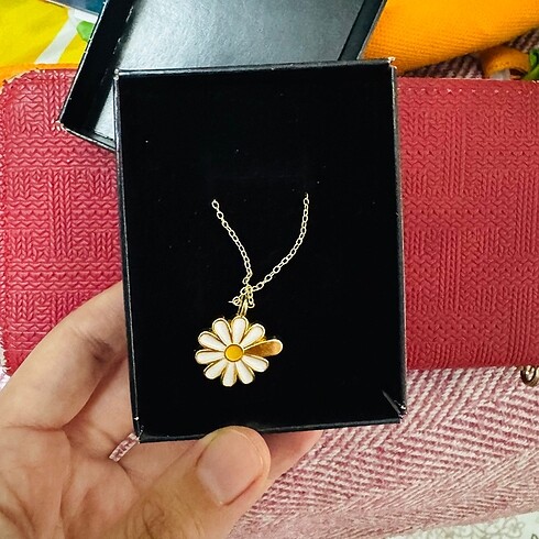 Çiçek Sıfır kutulu kolye