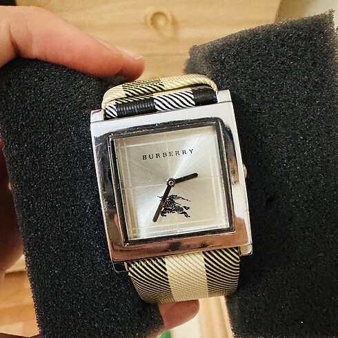 Beden Burberry saat