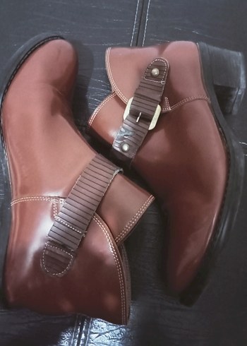 39 numara taba renk  Tokalı bayan bot - Görsel 5