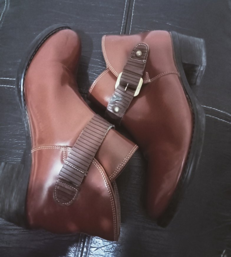 39 numara taba renk  Tokalı bayan bot - Görsel 5