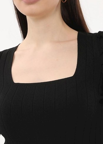 zara S ve M beden prenses kol triko kare yaka bluz - Görsel 2