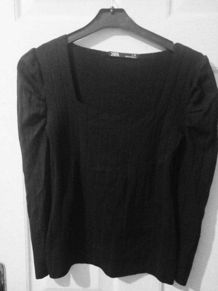 zara S ve M beden prenses kol triko kare yaka bluz - Görsel 3