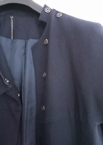 ARMAĞAN 42 beden pelerin pardesü yandan çıtçıtlı cepli astarlı - Görsel 4