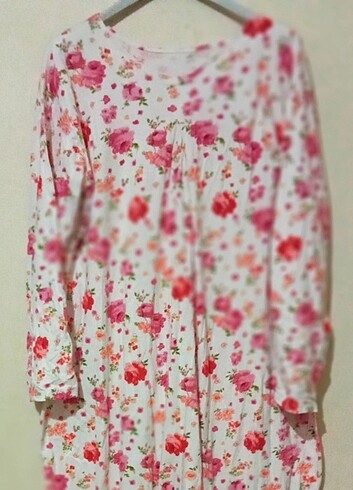 Kol altından 65 cm boydan kollu çiçekli yazlık serin elbise Süme
