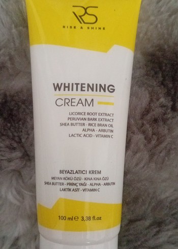 La Roche Posay RS Beyazlatıcı Vücut Kremi 100 ml