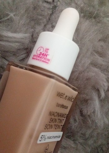 Wet n wild Wet n Wild Barefocus Niacinamide Fondöten