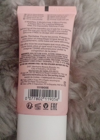  Beden Wet n Wild Impossible Primer Baz
