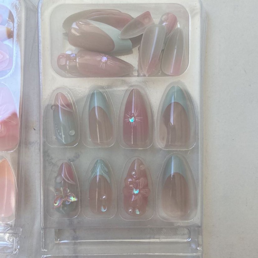 Pastel Pembe Çiçekli Tırnak Süslemeleri - Görsel 2