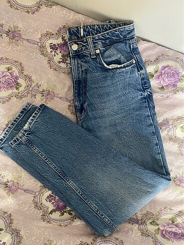 mom jean