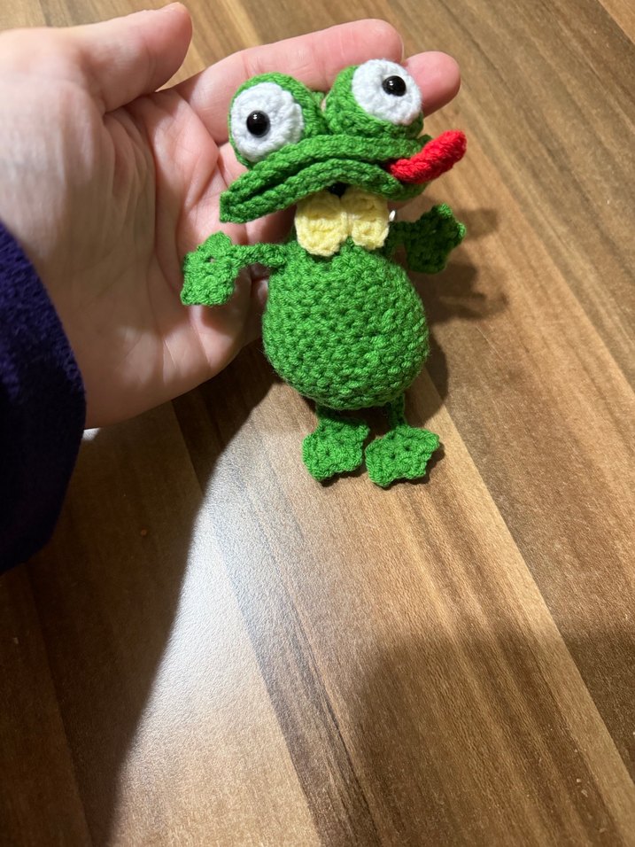 Renkli Yeşil Örgü Kurbağa  anahtarlik - Görsel 2