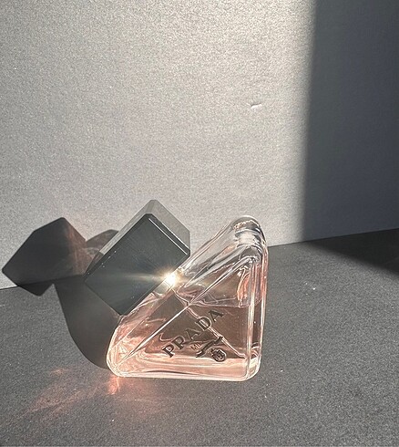 PRADA PARADOXE