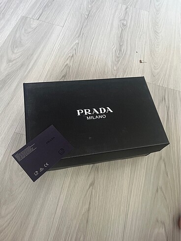 Prada kutu