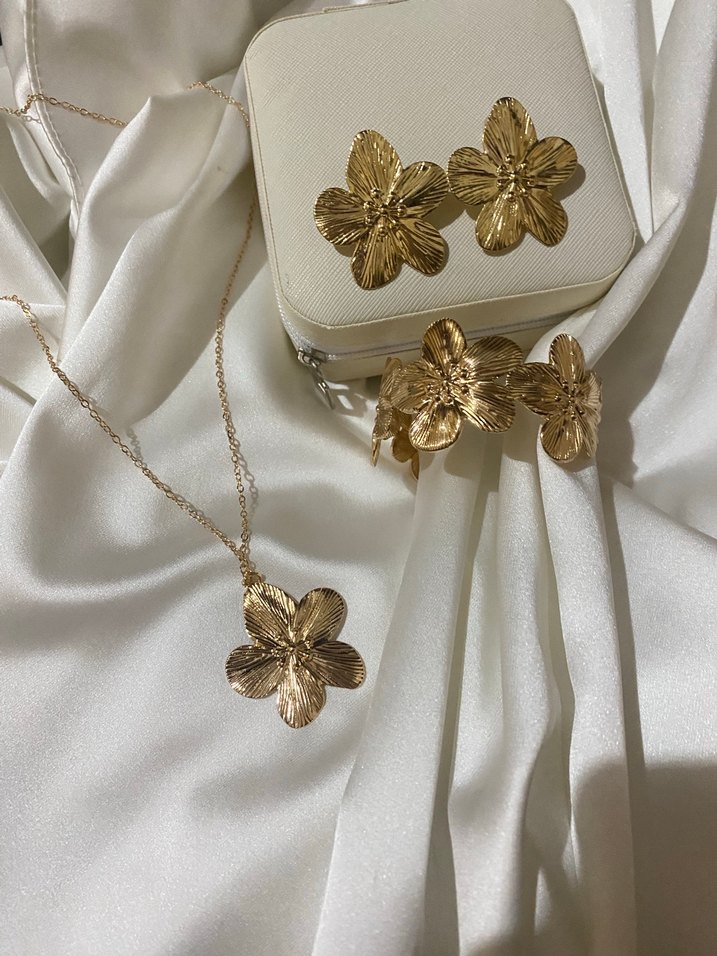 Vintage Çiçek Kolye - Görsel 2