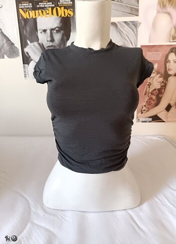 bershka büzgülü crop dar üst