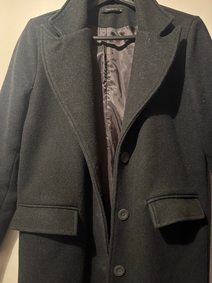 Siyah Uzun Düğmeli Kaban - Görsel 4