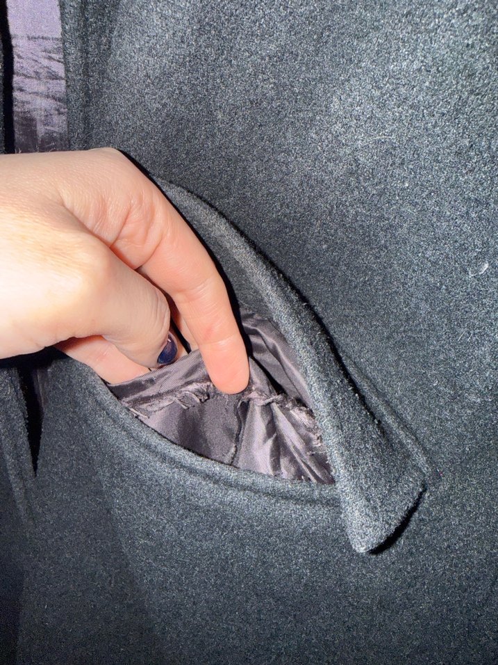 Siyah Uzun Düğmeli Kaban - Görsel 5