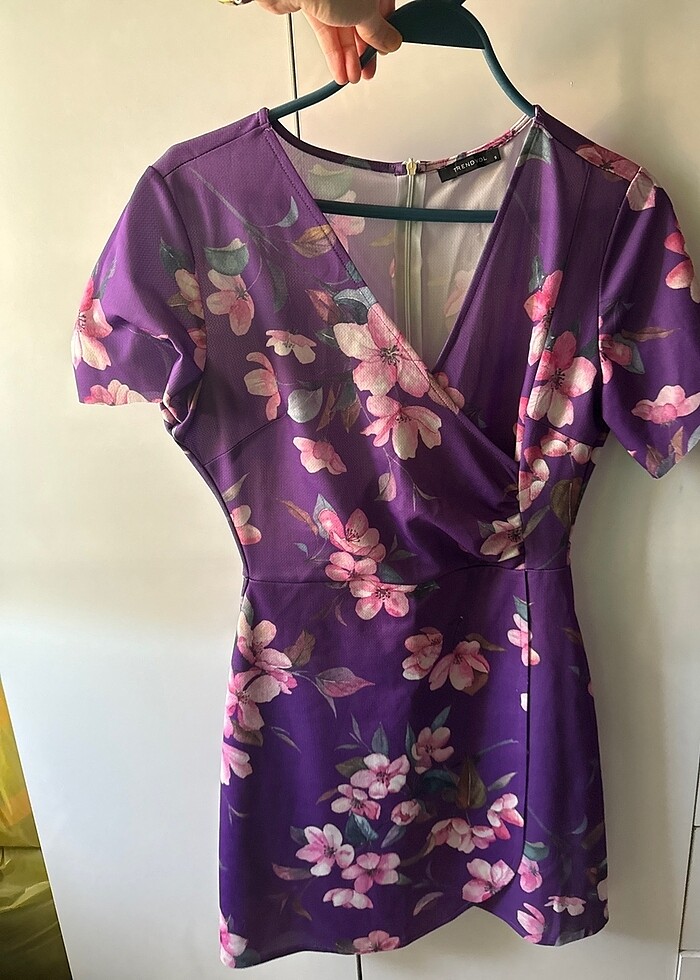 Çiçekli elbise - Görsel 3